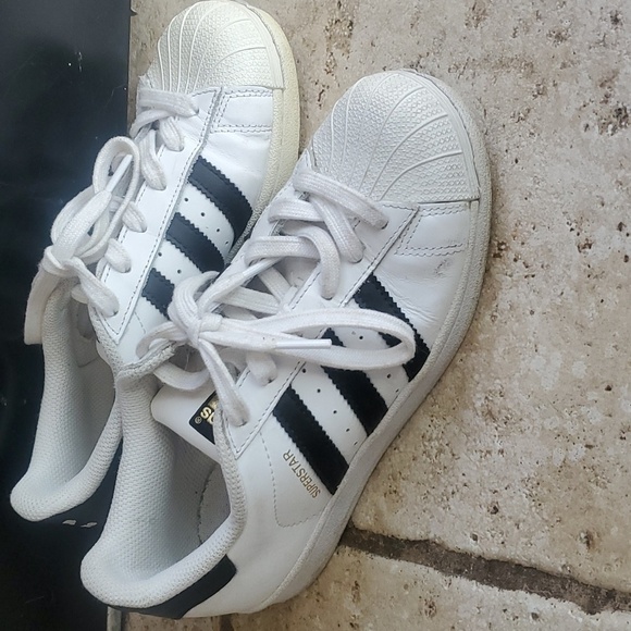 Adidas Superstar Footwear sneakers shelltop White Black 2019 sz 3.5 - Picture 10 of 10